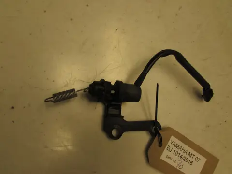 ACHTER REMKLAUW Yamaha MT 07 2014 - 2017