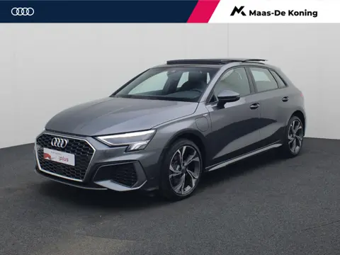 Audi A3 Sportback 40 TFSIe 150kW/204PK S Line · Panoramadak · Apple/Android Car Play · Drive select 