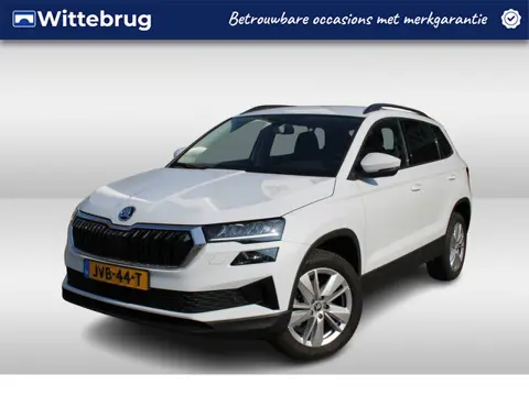 Škoda Karoq 1.0 TSI 115pk Selection / Navigatie / LM 17 inch / Parkeersensoren / Camera / LED / Adap