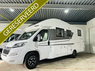 Adria MATRIX 670 SL Axess Gescheiden bedden, volledig vlakke vloer, 5 gordelplaatsen
