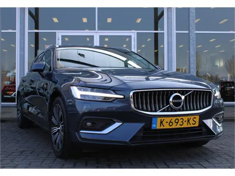 Volvo V60 B3 164PK Automaat Inscription | El. Voorstoelen | Adapt. Cruise | Trekhaak | Verw. Voorsto