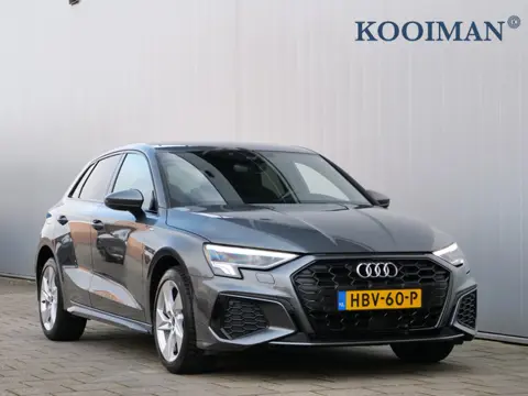 Audi A3 Sportback 45 TFSI e S edition Competition 204 Pk Automaat DAB / Apple Carplay / Camera / S-L