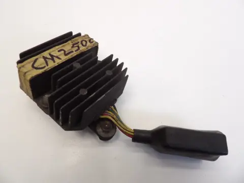 SPANNINGSREGELAAR Honda CM 250 C 1981 - 1983