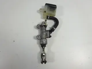 REMPOMP ACHTER Suzuki GSR 750 2011 - 2016