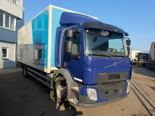 Volvo FL 250 geslotenbakwagen met klep (bj 2018, automaat)