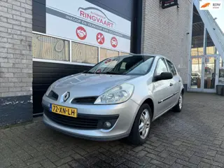 Renault Clio 1.2 TCE Business Line 1 JAAR APK