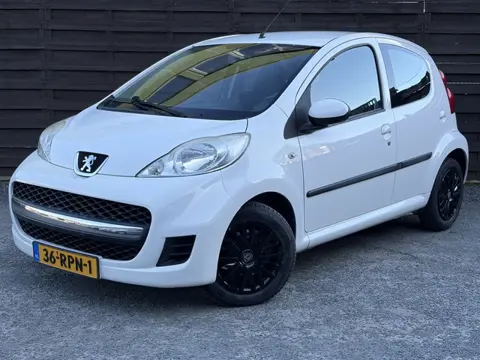 Peugeot 107 1.0-12V XS / Airco / Bluetooth / NAP (bj 2011)