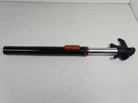 VOORPOOT LINKS COMPLEET KTM 390 Duke 2017 - 2020