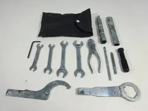GEREEDSCHAPSET Yamaha TDM 2001 - 2004