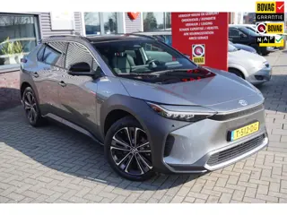 Toyota BZ4X Premium 71 kWh / SOH 97,7% / Pano / ACC / 360 Camera / JBL / Trekhaak / Stoelventilatie 