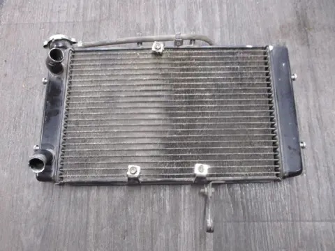 RADIATEUR Triumph Tiger 800 2010 - 2014