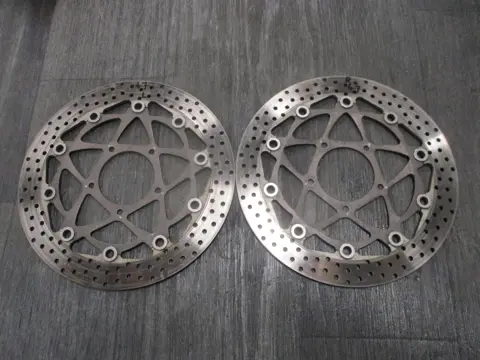 REMSCHIJVEN SET MV Agusta 910 Brutale 2005 - 2005 / 2006 -