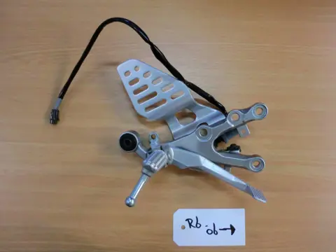 RECHTER SCHETSPLAAT Yamaha YZF R6 2006 - 2007 / 2008 - 2009