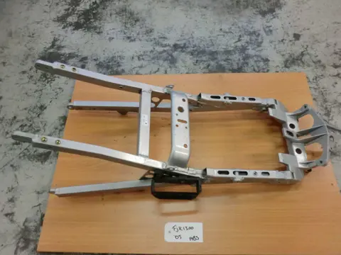ACHTER SUBFRAME Yamaha FJR 1300 2001 - 2002 / 2003 - 2005