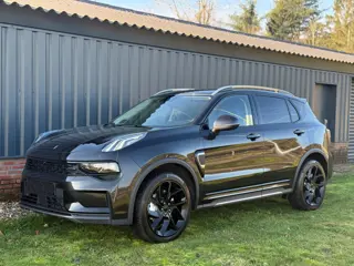 Lynk & Co 01 1.5 Plug in Hybrid Black Edition Bomvol