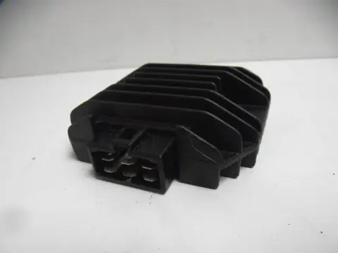 Regulator rectifier  Kawasaki ZR 7 1998 - 2003