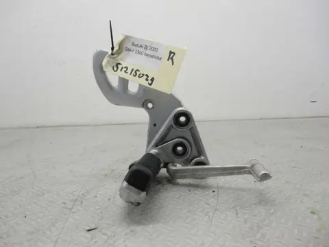 RECHTER SCHETSPLAAT Suzuki GSX R 1300 Hayabusa 1998 - 2007