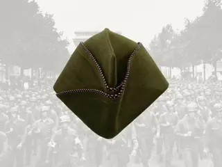 US,Garrison,Side,Cap,Schuitje,Medic,WWII