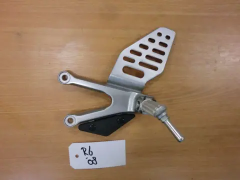 LINKER SCHETSPLAAT Yamaha YZF R6 2008 - 2009