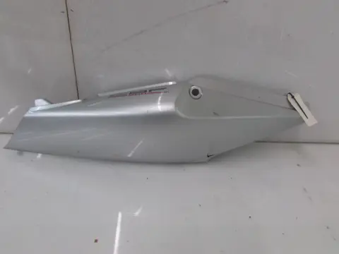 RECHTER ACHTERKANT Honda CBF 600 2004 - 2007
