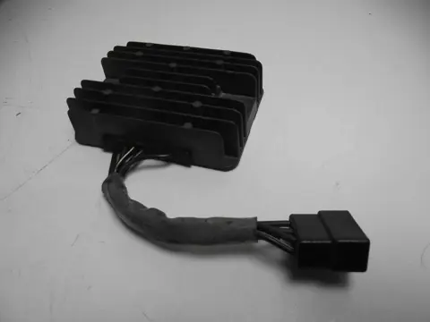Regulator rectifier  Suzuki GSX R 750 2001 - 2003