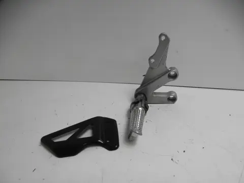 Main step holder right Suzuki GSX R 750 2001 - 2003