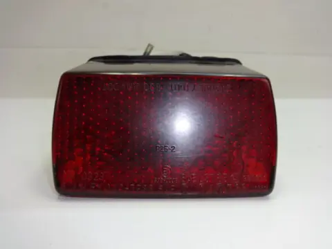 ACHTER LICHT Yamaha FZR 1000 1987 - 1988