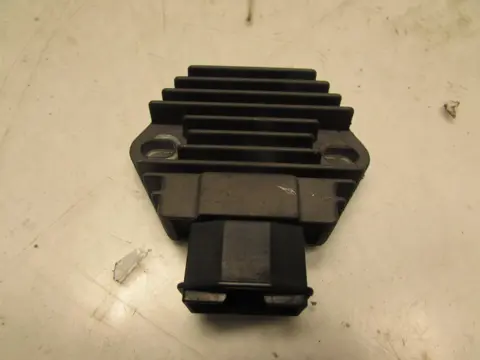 SPANNINGSREGELAAR Honda CB 600 F 1998 - 2004