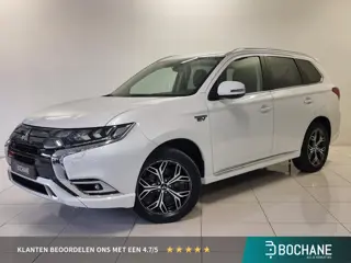 Mitsubishi Outlander 2.4 PHEV Intense  | Trekhaak | Applle CarPlay / Android Auto navigatie | Achter
