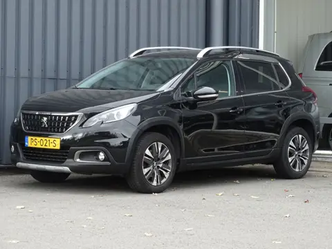 Peugeot 2008 1.2 PureTech GT-line | Pano | Trekhaak | Bluetooth | Navi