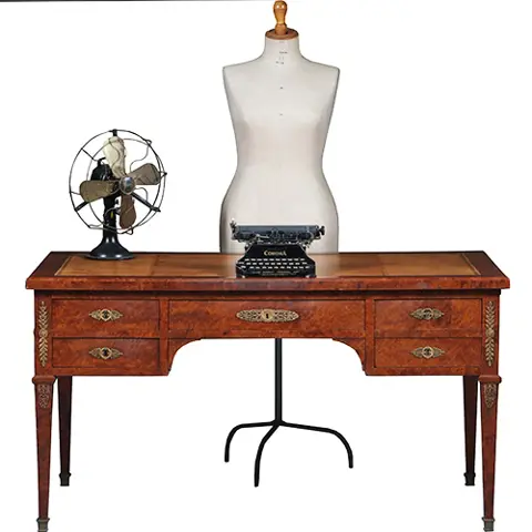 Chique Napoleon III bureau plat ca 1870 Thuyawortel en goud gestempeld  leer