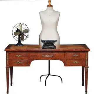 Chique Napoleon III bureau plat ca 1870 Thuyawortel en goud gestempeld  leer