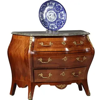 Gebombeerde commode in Rococostijl ca 1920 grijs geaderd marmerblad