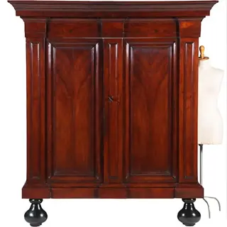 Bescheiden Pastoorskast in prachtig donker palissander ca 1700  verdekte lade