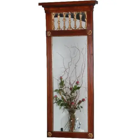 Antieke spiegels / Shouwspiegel in mahonie met goud maaswerk in de kroon 1830