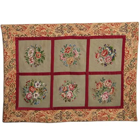 Wandkleed  floraal tapisserie  6 verschillende vlakken met bloemen in gobelin kader