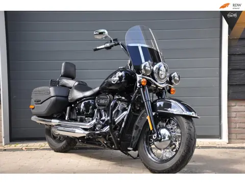 Harley Davidson FLHCS Heritage Softail Classic 114 13500 KM 5HD