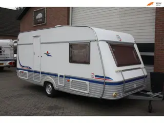 Tec 490 P1 Stapel Bed, Midden Keuken, Trein Zit, Voortent, Vast Toilet, Kachel,