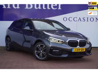 BMW 1-serie 118i Executive Edition Sportline / LED / ORIG-NL / Privacy-Glass / Carplay / Sfeerverlic