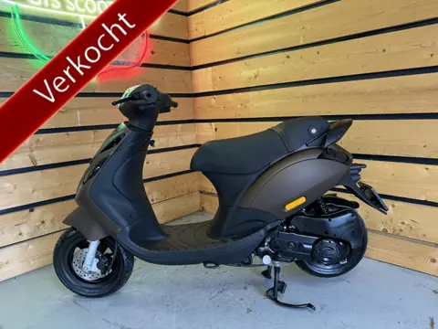 Piaggio Bromscooter Zip Iget Euro5 45km / geel kent