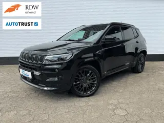 Jeep Compass 4xe 240 Plug-in S PANODAK l ALPINE l FULL BLACK!