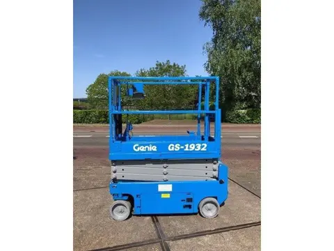 Gebruikte schaarhoogwerker Genie gs1932(nieuwe batterijen)