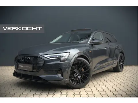 Audi e-tron 50 quattro Business edition Plus 71 kWh | Black Edition | Panoramadak | Memory Seats | L