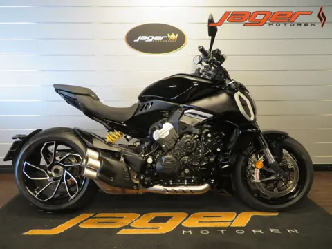 Ducati DIAVEL V4 BLACK EDITION NIEUWSTAAT (bj 2023)