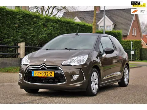 Citroen DS3 Cabrio 1.2 VTi So Chic | CABRIO | CLIMA | CRUISE| ZEER MOOIE PERFECT ONDERHOUDEN AUTO |