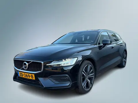 Volvo V60 2.0 T5 Momentum Pro / Pano / HUD / Trekhaak / Leder / Pilot assist