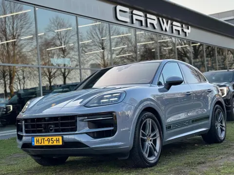 Porsche Cayenne Coupé 3.0 E-Hybrid Sport design / ACC / 360 Camera / PANO / NW MODEL / SPORT CHRONO