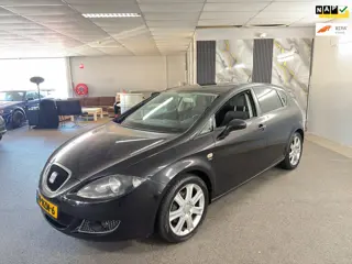 Seat Leon 1.4 TSI Dynamic Style Apk Nieuw,Clima,Cruise,N.A.P,Parksensor,Trekhaak,6Bak,2 sleutels+Boe
