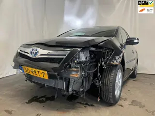 Toyota Auris 1.8 Full Hybrid Aspiration Schadeauto!!