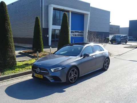 Mercedes-Benz A-klasse 180 AMG | Vol optie's | Pano | Memory Seats | Sfeer | Camera